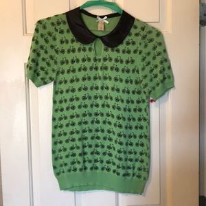 Adorable sweater top with bicycles 🚲